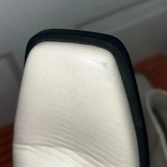 FRAME LeMaddox Lizard bootie EU 36 white boot black zipper - very sexy!  EUC - Picture 15 of 15